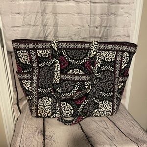 Vera Bradley oversized tote in used condition.